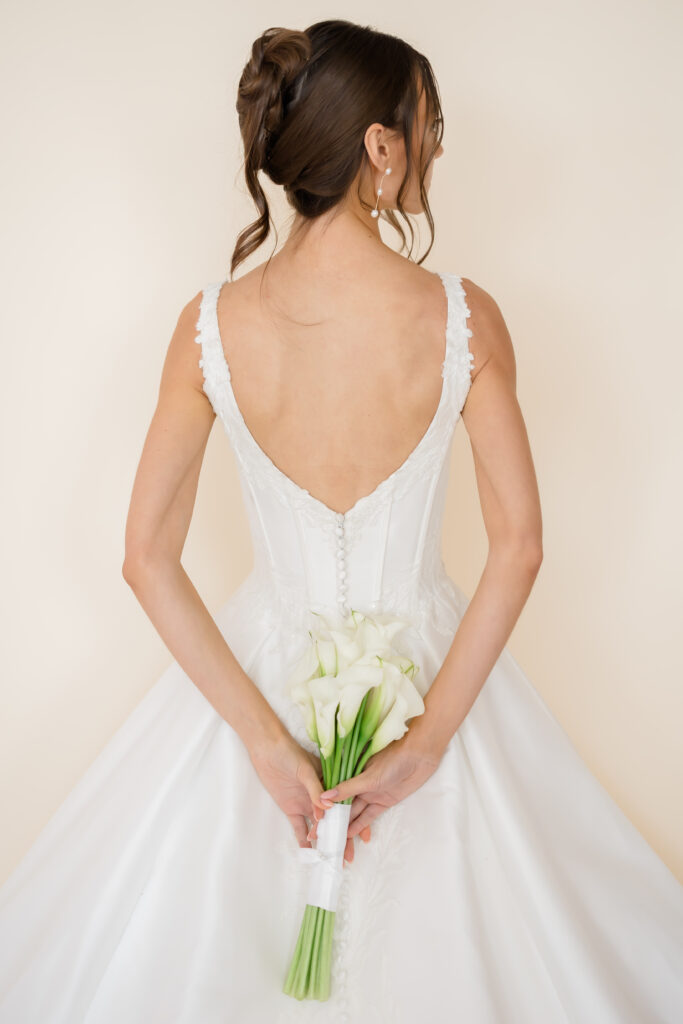 Minimal editorial bridal portraits at Studio 821 in Northern Kentucky